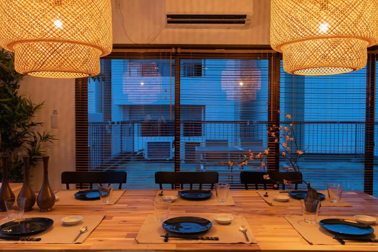 桜inn-通天閣403 Osaka 0*,  Japón
